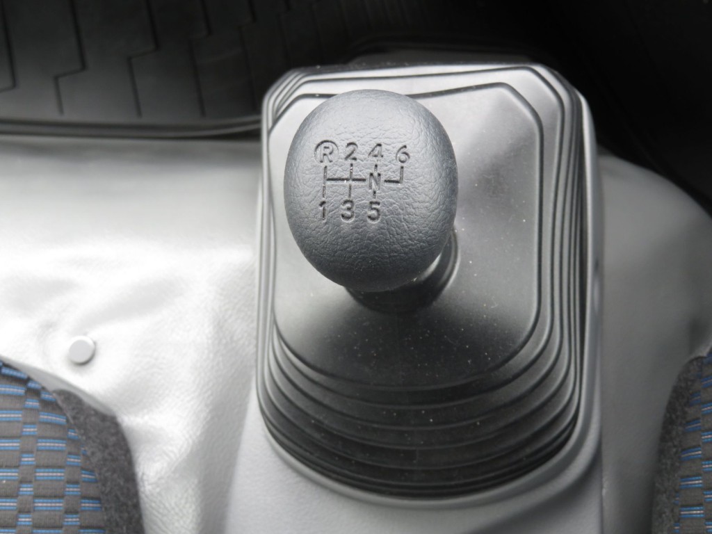 日野 デュトロ 2KG-XZU712M(2WD)の写真19