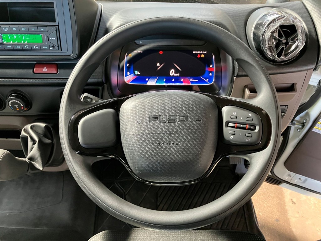 メーター周りの状態です。|三菱 キャンター 2RG-FEB50(2WD)の写真20