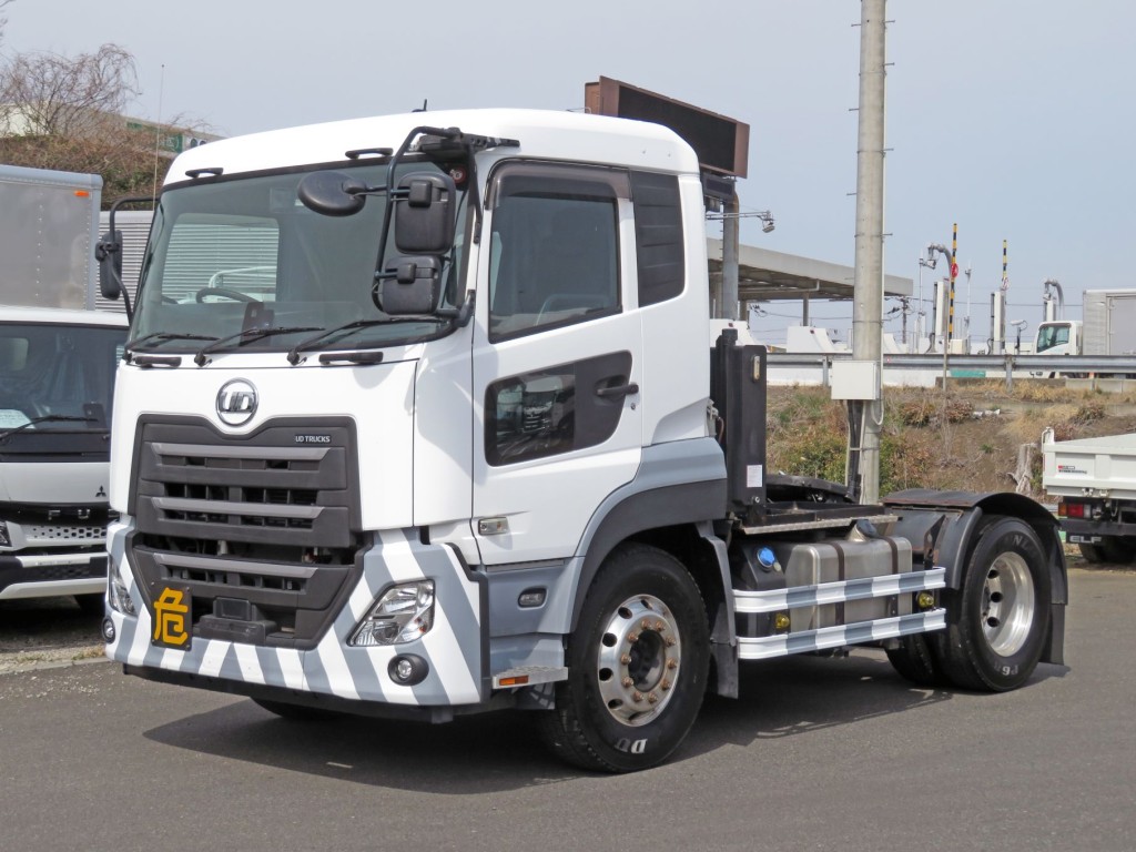 UDトラックス クオン 2PG-GK5AABの写真1