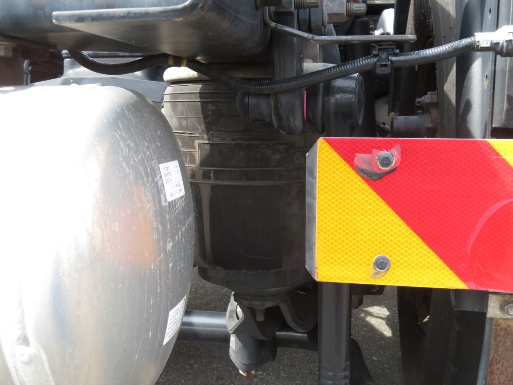 UDトラックス クオン 2PG-GK5AABの写真5