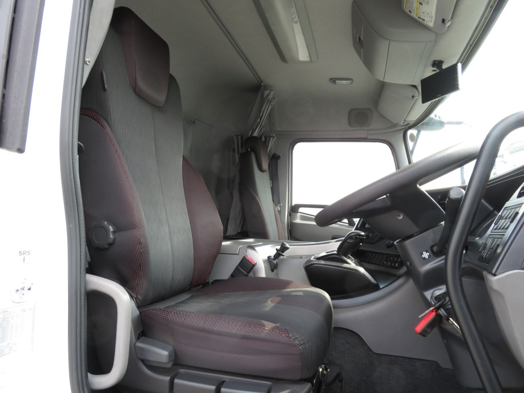 UDトラックス クオン 2PG-GK5AABの写真6