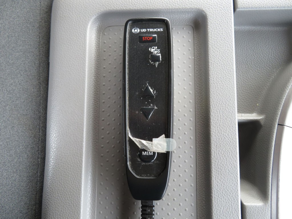 UDトラックス クオン 2PG-GK5AABの写真20