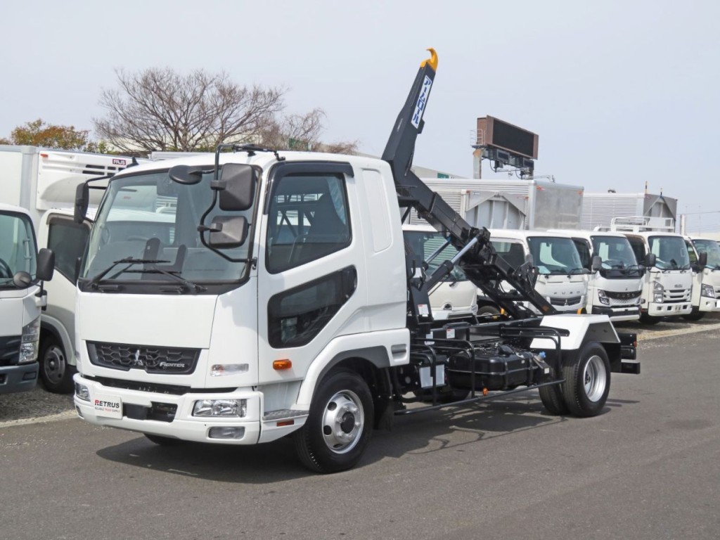 三菱 ファイター 2KG-FK62F(2WD)の写真1