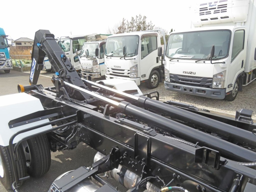 三菱 ファイター 2KG-FK62F(2WD)の写真7