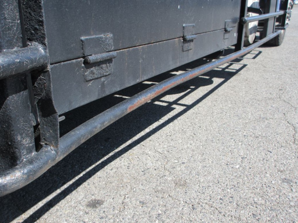 運転席側サイドバンパーにキズ・サビ・曲がりがあります。|三菱 ファイター QKG-FK62FZの写真35