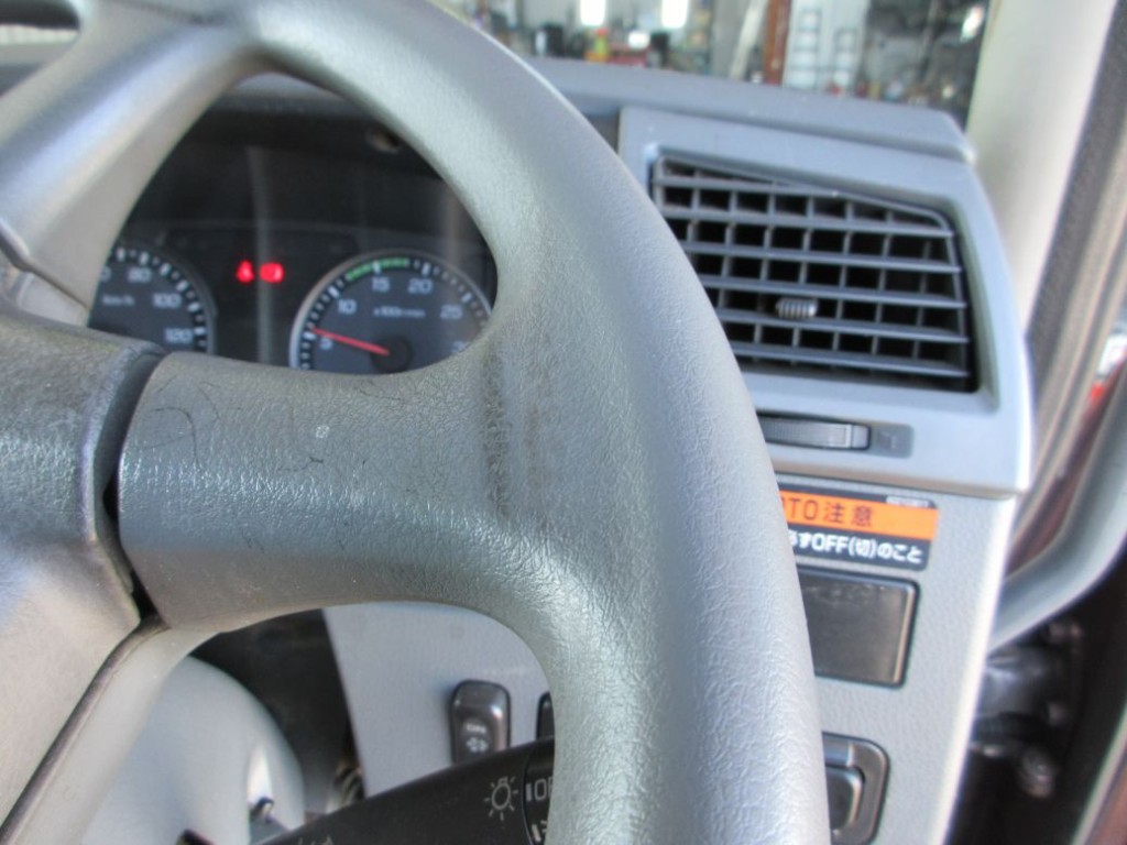 ハンドルにスレがあります。|三菱 ファイター QKG-FK62FZの写真46