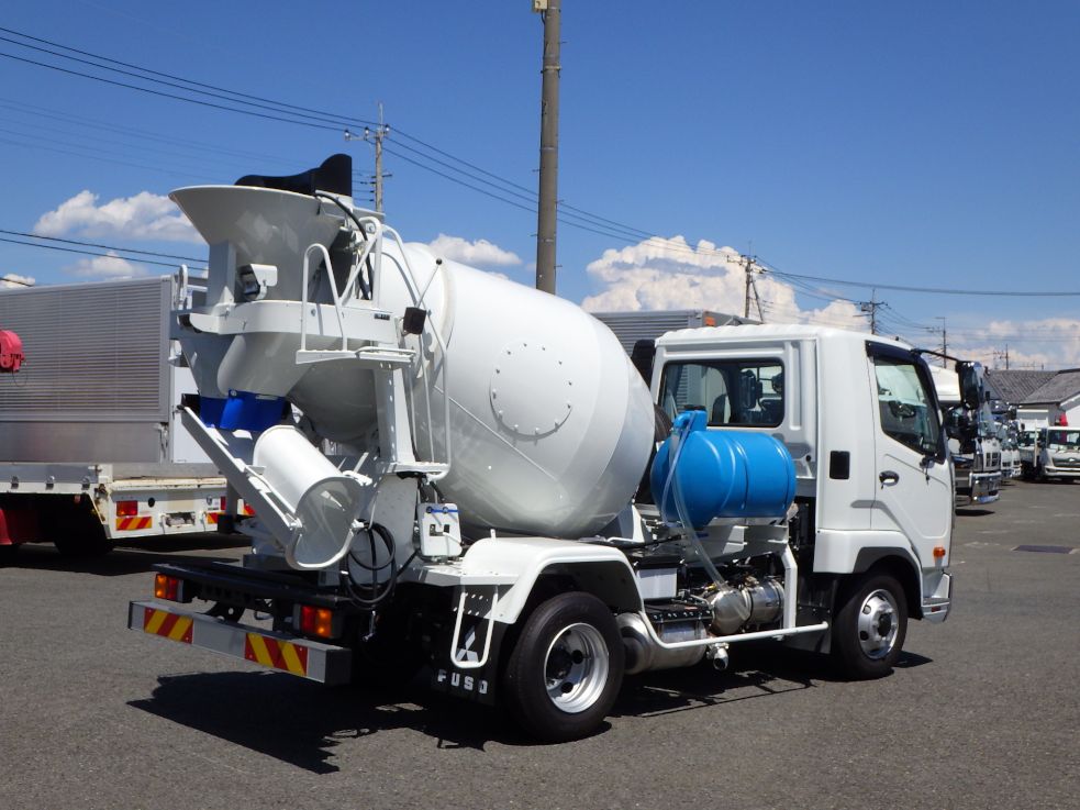 三菱 ファイター 2KG-FK72F(2WD)の写真4