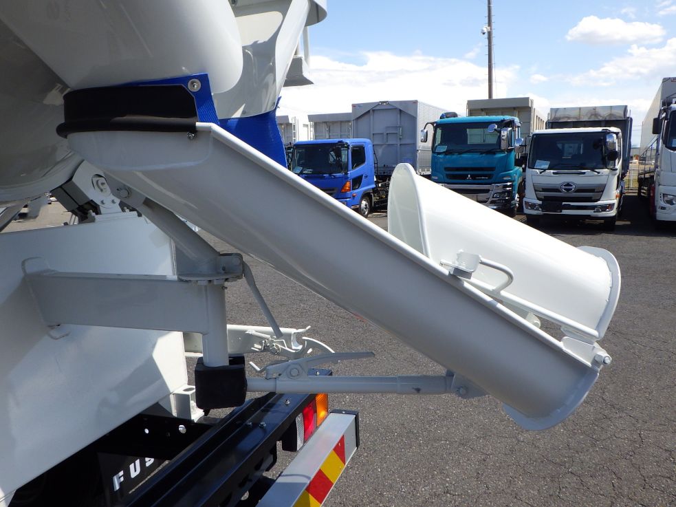 三菱 ファイター 2KG-FK72F(2WD)の写真13