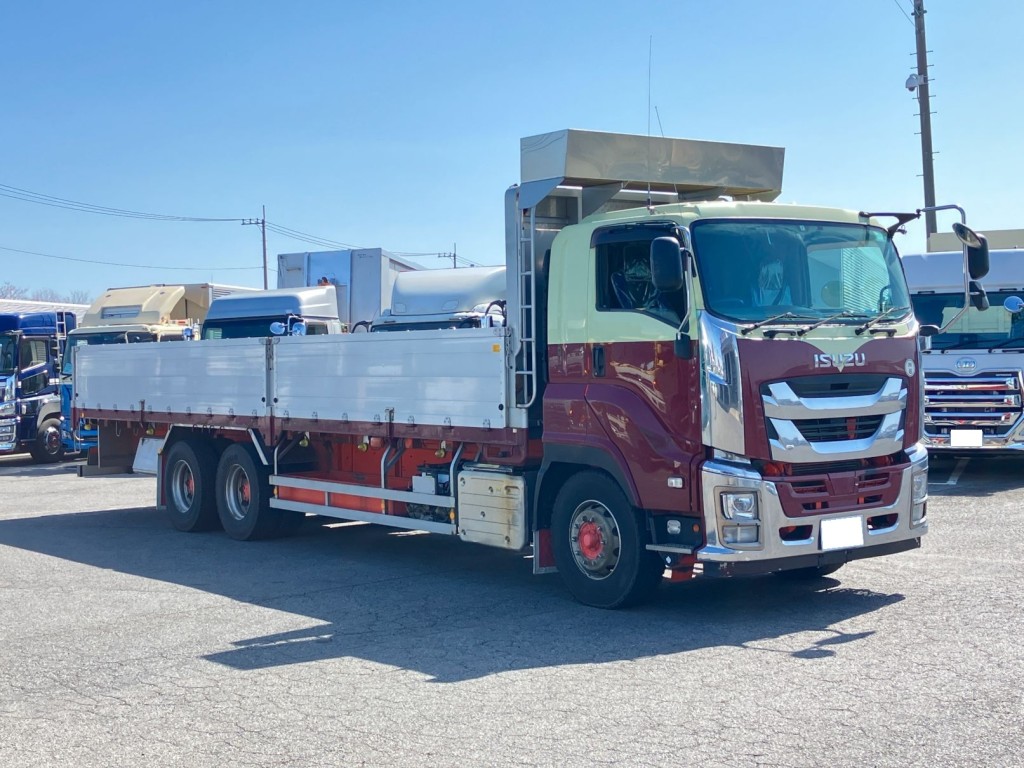 いすゞ ギガ 2PG-CYZ77Cの写真2