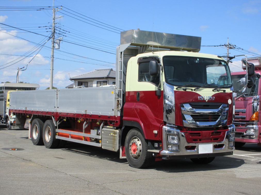 いすゞ ギガ 2PG-CYZ77C(6x4)の写真2
