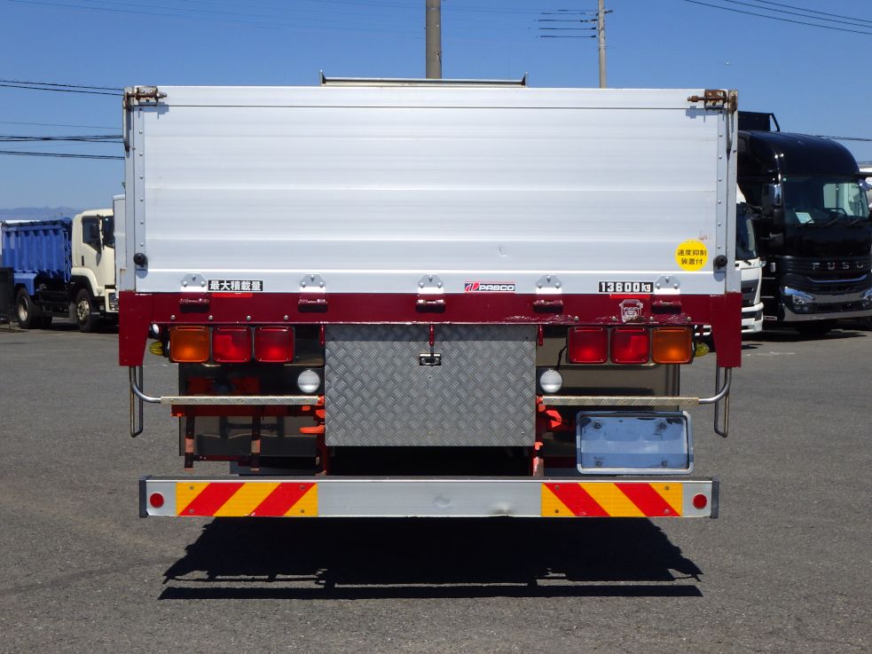 いすゞ ギガ 2PG-CYZ77Cの写真8