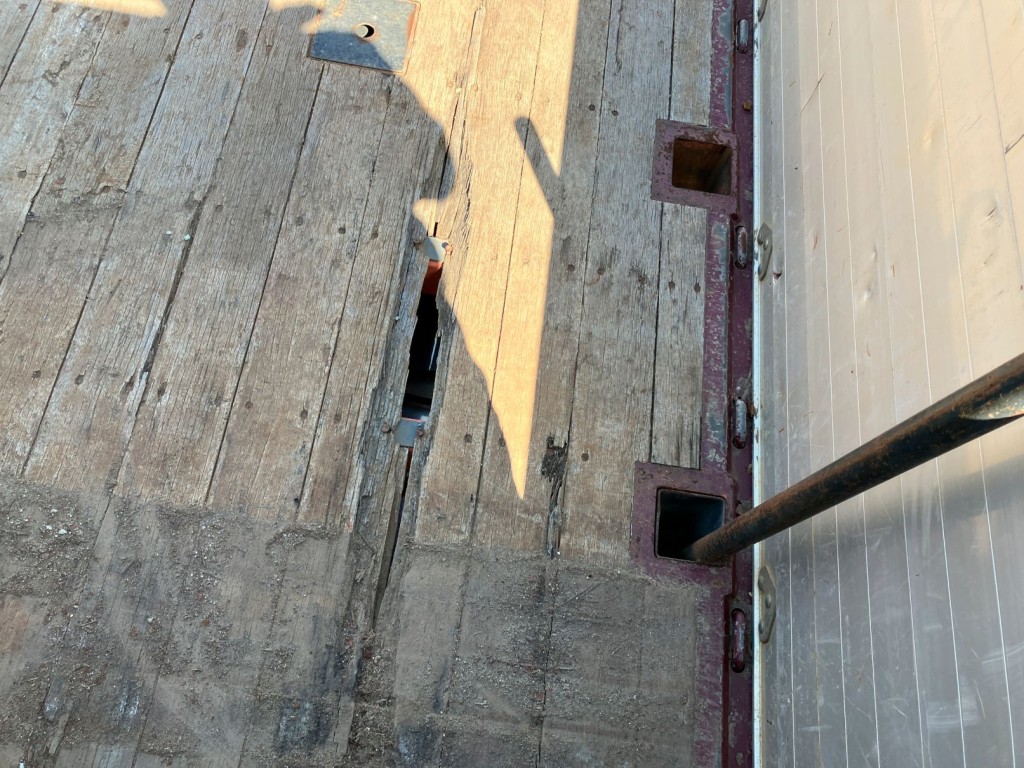 いすゞ ギガ 2PG-CYZ77Cの写真14