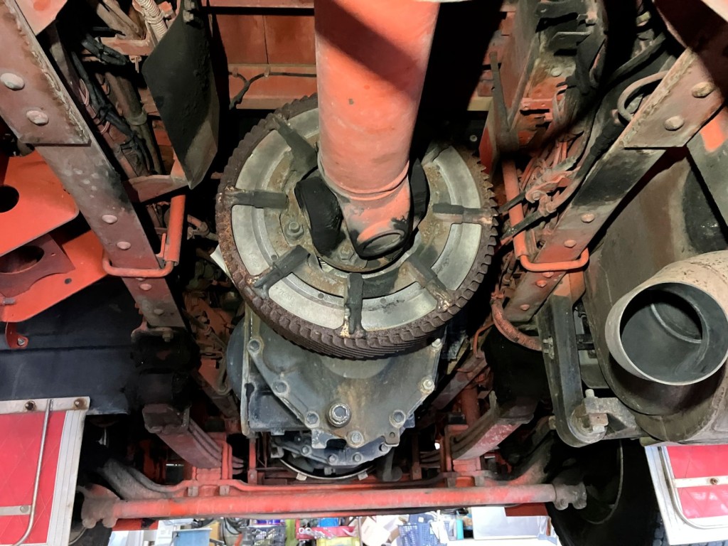 いすゞ ギガ 2PG-CYZ77Cの写真15