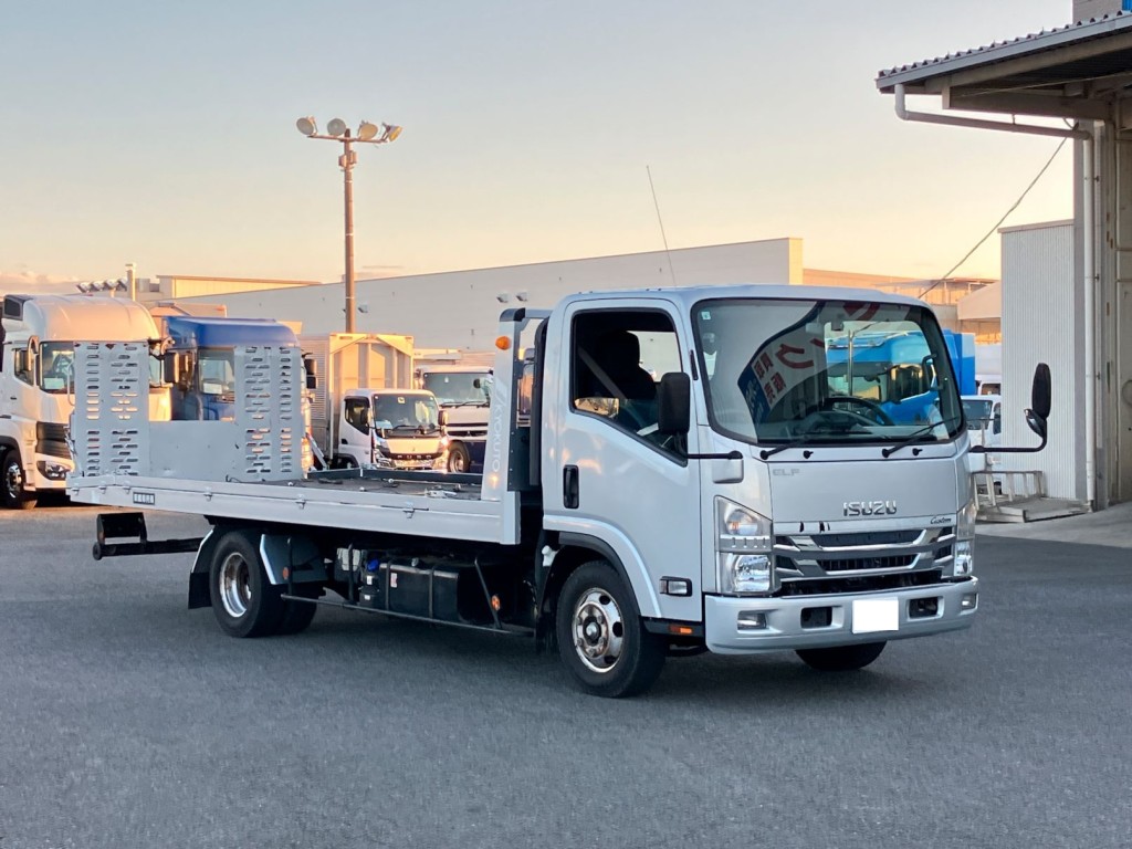 いすゞ エルフ 2RG-NPR88AN(2WD)の写真2