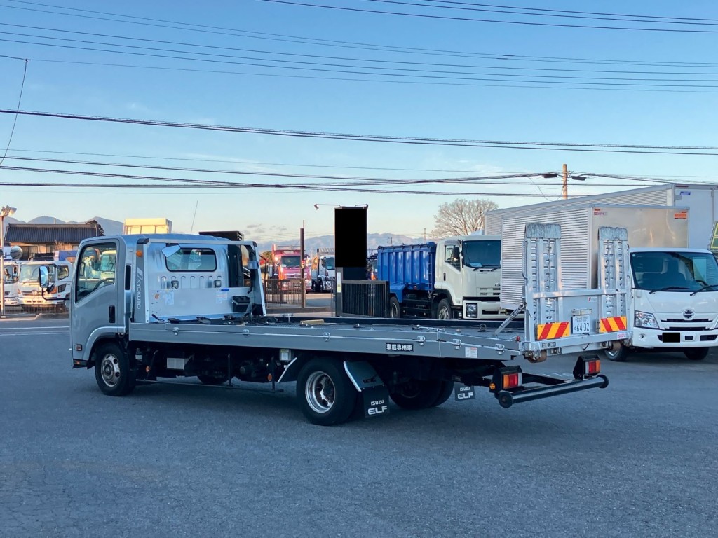 いすゞ エルフ 2RG-NPR88AN(2WD)の写真3