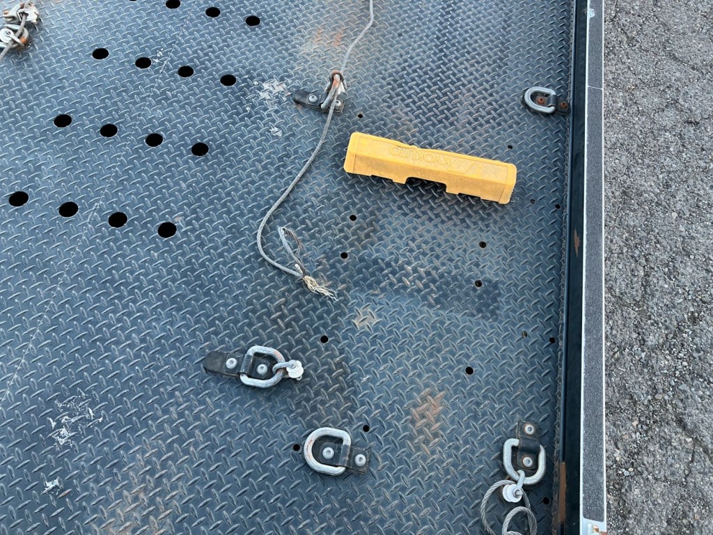 いすゞ エルフ 2RG-NPR88AN(2WD)の写真8