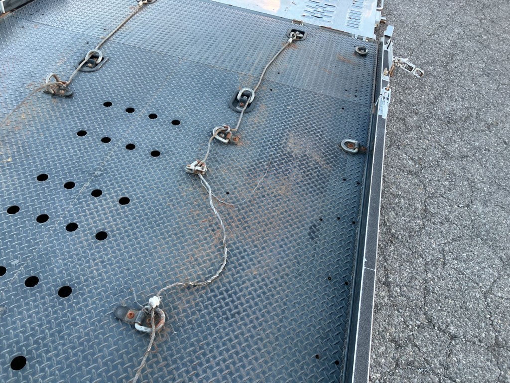 いすゞ エルフ 2RG-NPR88AN(2WD)の写真9