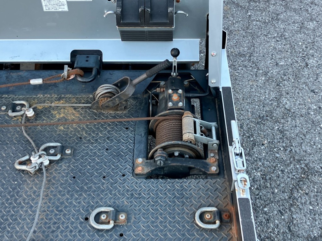 いすゞ エルフ 2RG-NPR88AN(2WD)の写真10