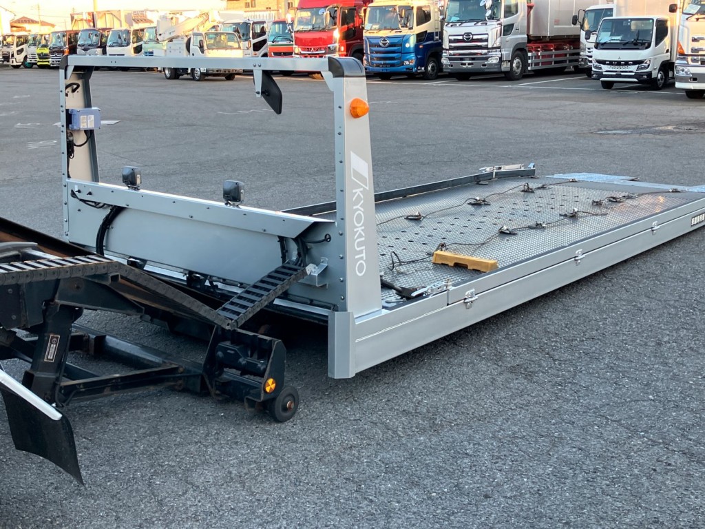 いすゞ エルフ 2RG-NPR88AN(2WD)の写真11