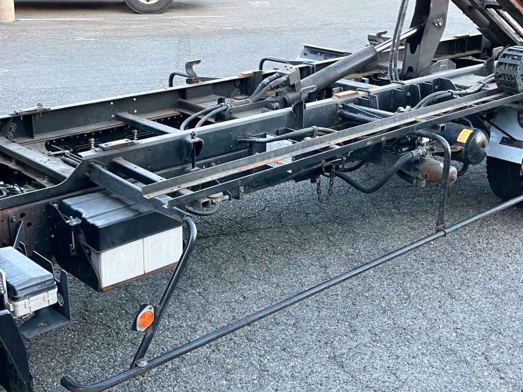 いすゞ エルフ 2RG-NPR88AN(2WD)の写真12