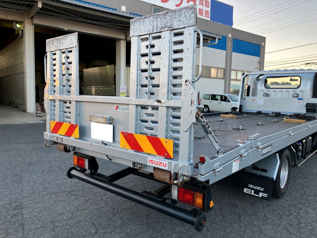 いすゞ エルフ 2RG-NPR88AN(2WD)の写真14