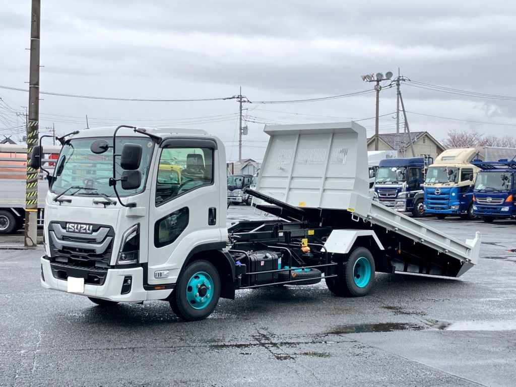 いすゞ フォワード 2PG-FRR90S3(2WD)の写真1