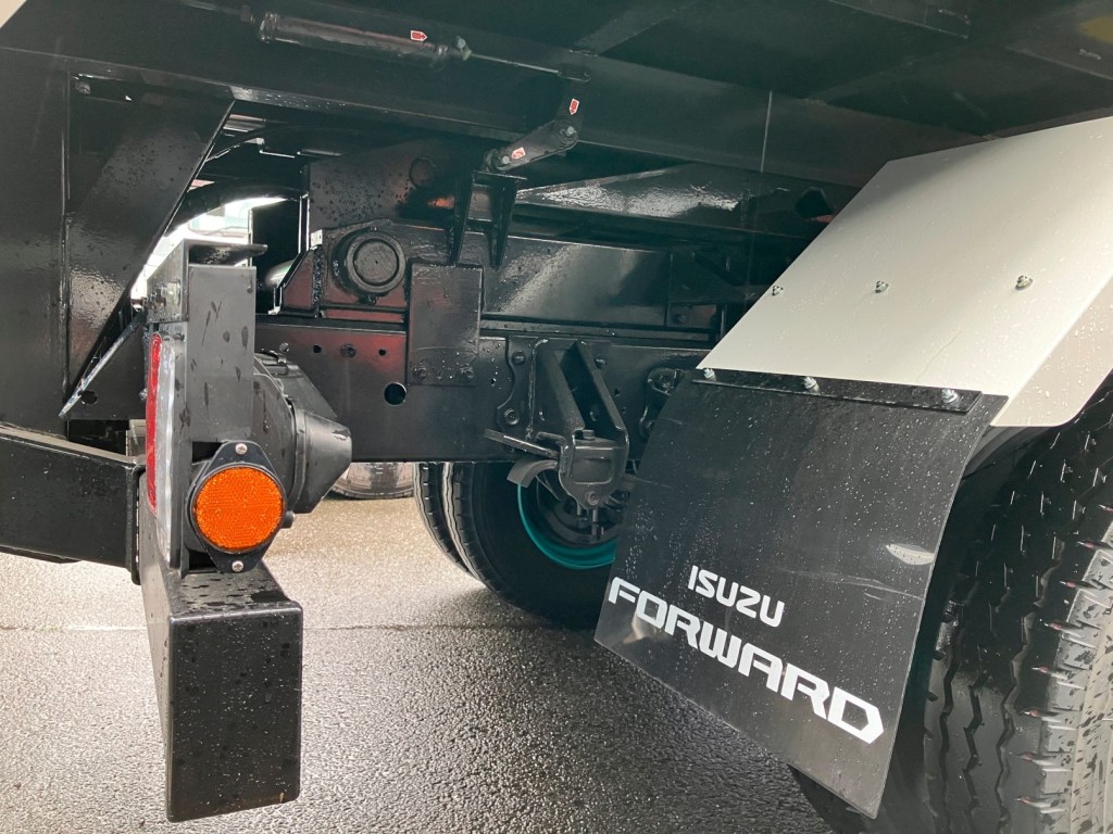 いすゞ フォワード 2PG-FRR90S3(2WD)の写真6