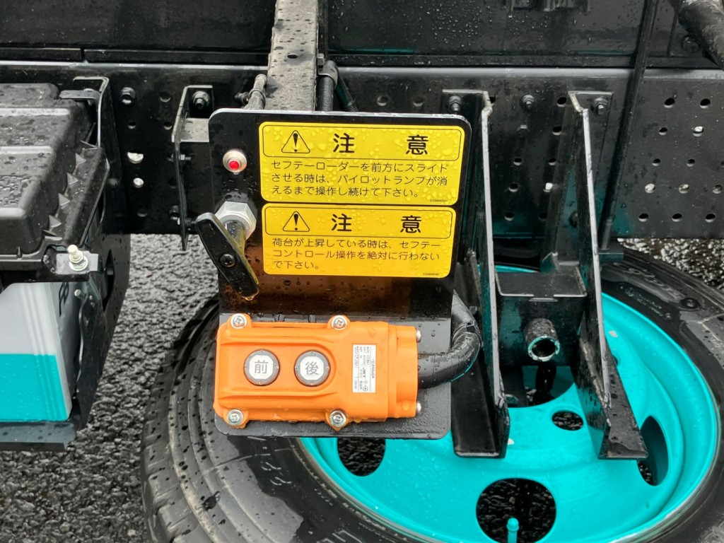 いすゞ フォワード 2PG-FRR90S3(2WD)の写真11