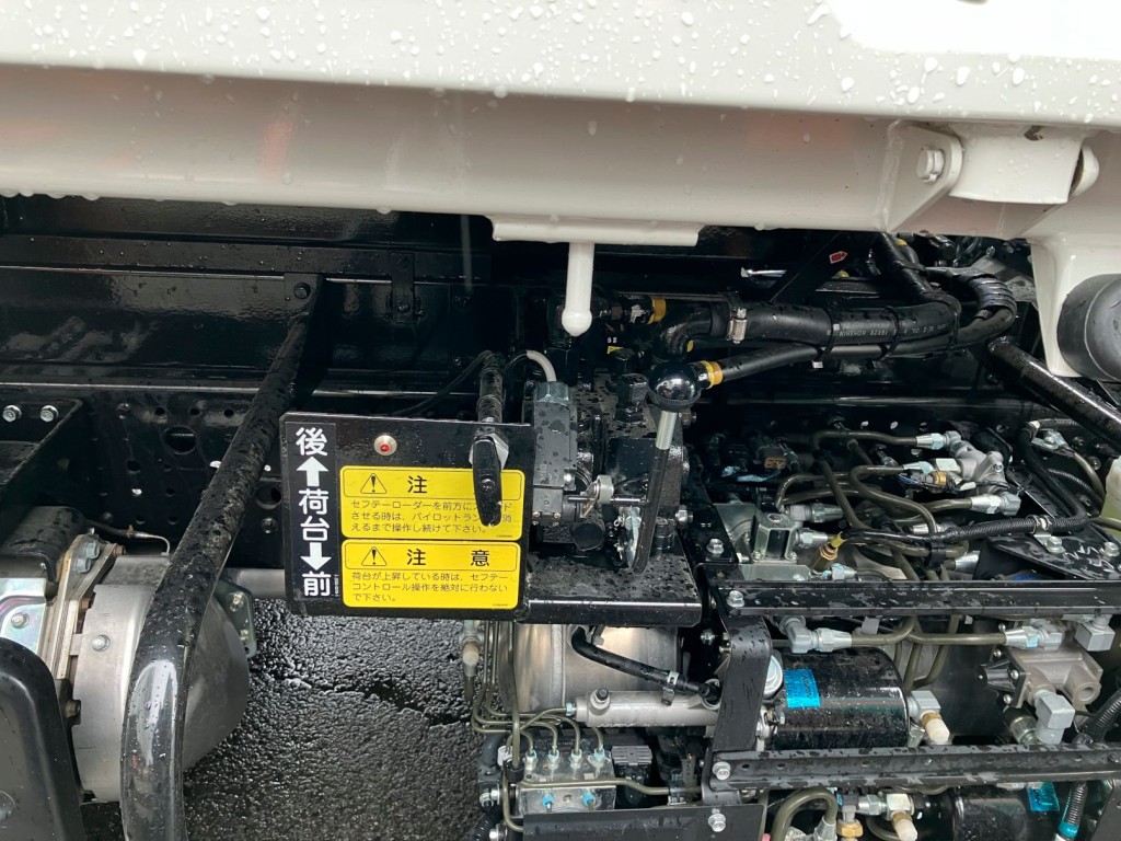 いすゞ フォワード 2PG-FRR90S3(2WD)の写真12