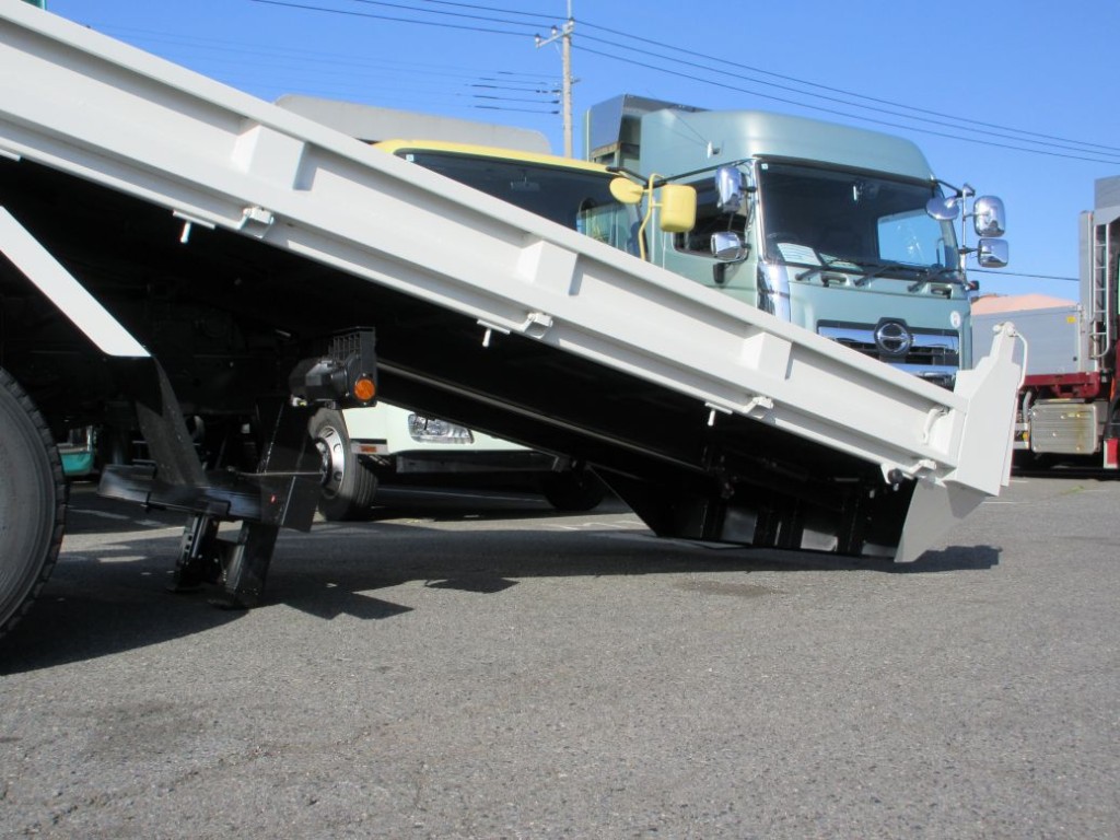 いすゞ フォワード 2PG-FRR90S3(2WD)の写真13