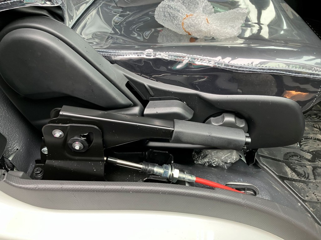 いすゞ フォワード 2PG-FRR90S3(2WD)の写真16