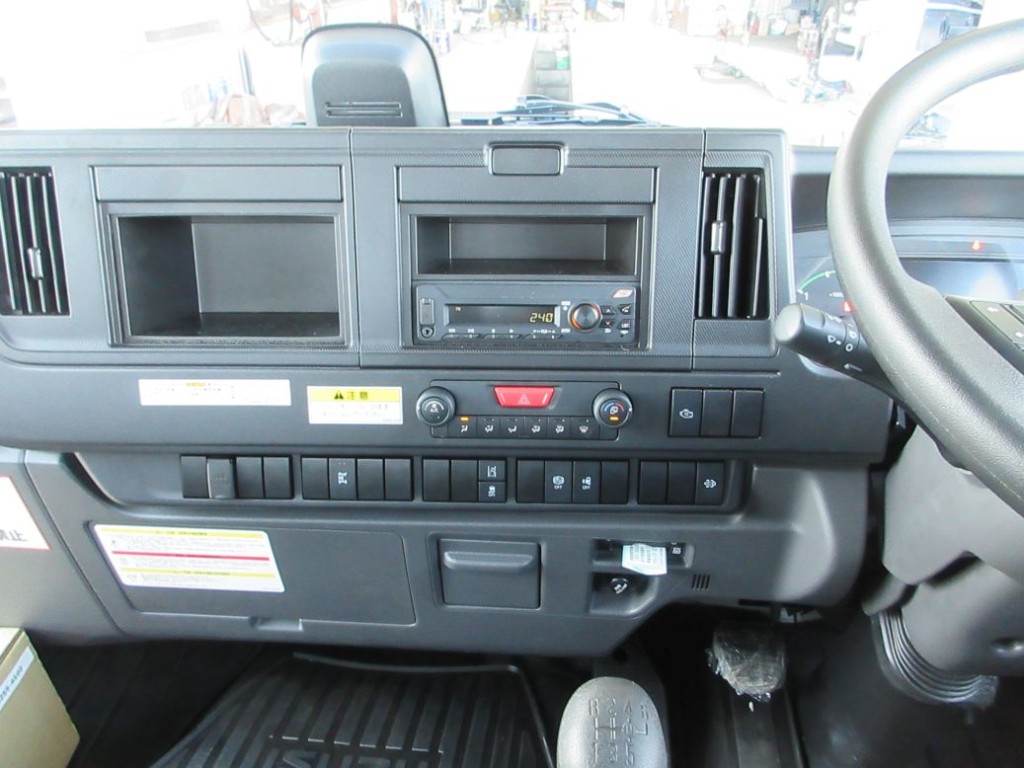 いすゞ フォワード 2PG-FRR90S3(2WD)の写真18