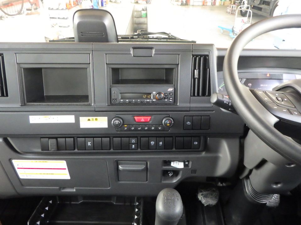 パネル周りの状態です。|いすゞ フォワード 2PG-FRR90S3(2WD)の写真21