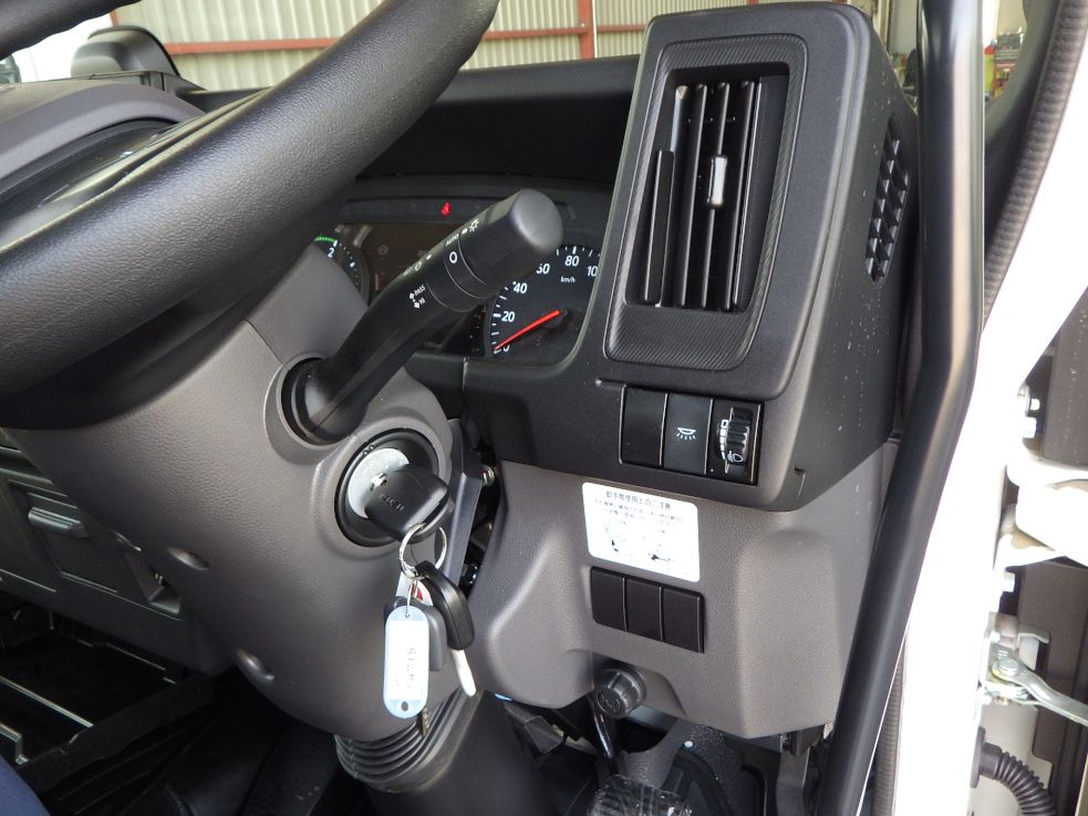 いすゞ フォワード 2PG-FRR90S3(2WD)の写真22