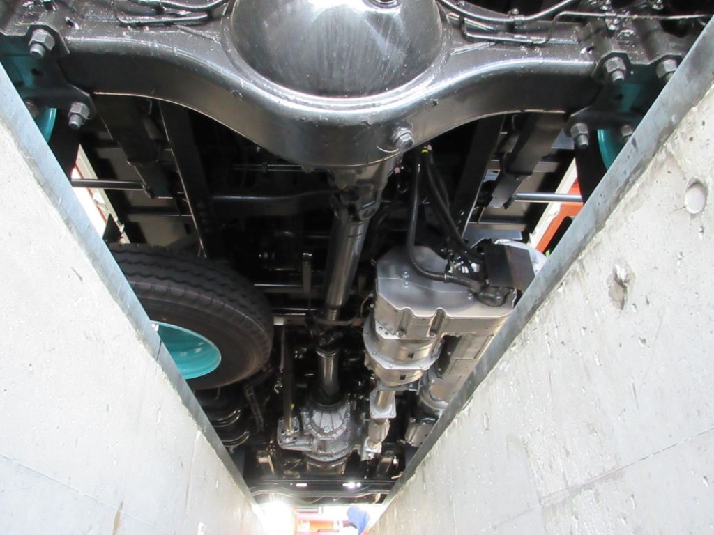 いすゞ フォワード 2PG-FRR90S3(2WD)の写真27