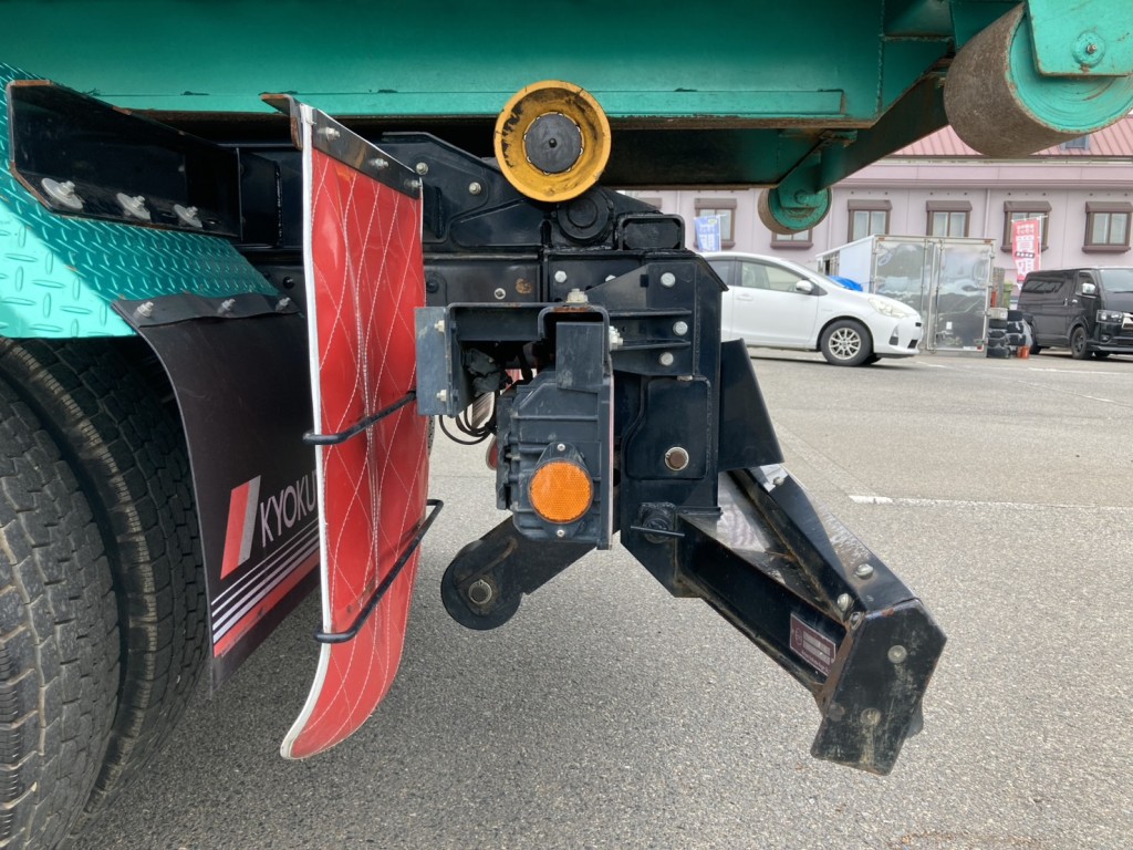リアキャッキーが上がっている状態です。|日野 レンジャー 2KG-FD2ABA(2WD)の写真29