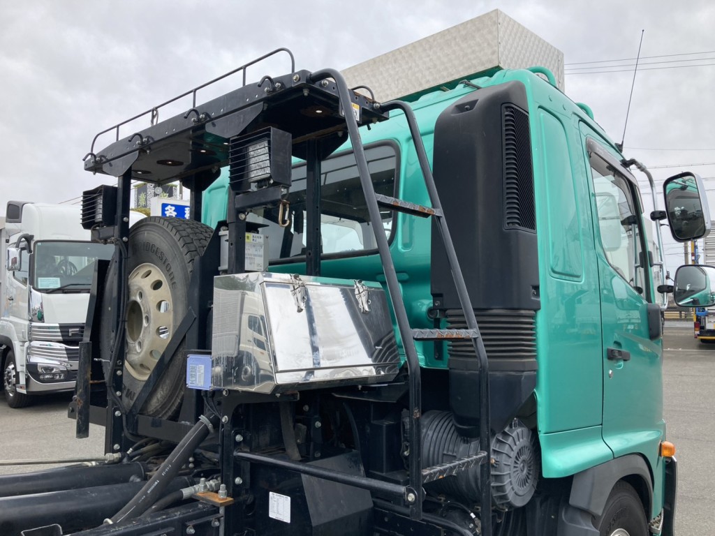 キャブバックの状態です。|日野 レンジャー 2KG-FD2ABA(2WD)の写真38