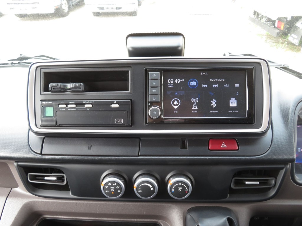 インパネ周りの状態です。|三菱 キャンター 2RG-FEAV0(2WD)の写真22