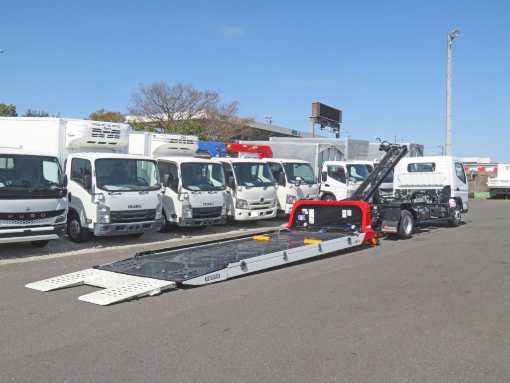 三菱 キャンター 2RG-FEB80(2WD)の写真4