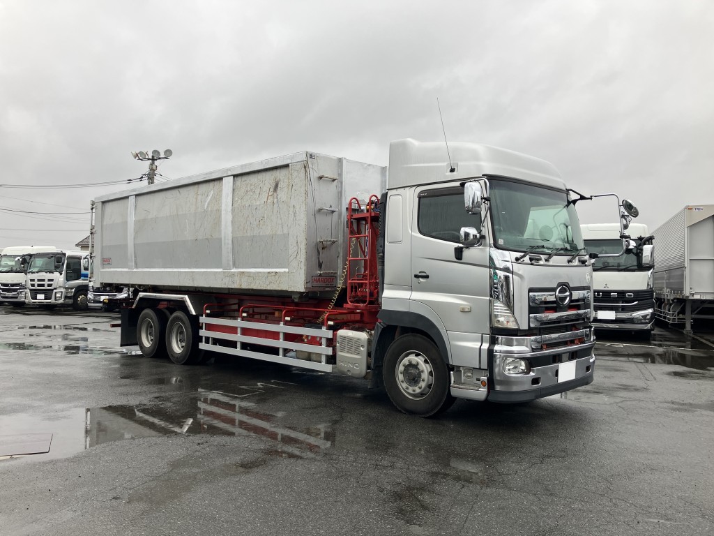 日野 プロフィア QKG-FS1EWEAの写真2