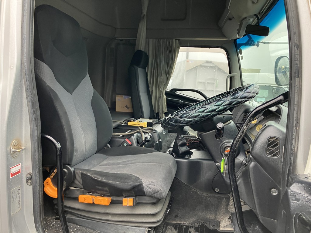 日野 プロフィア QKG-FS1EWEAの写真10