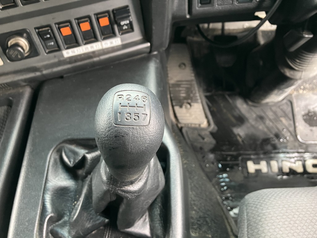 日野 プロフィア QKG-FS1EWEAの写真11