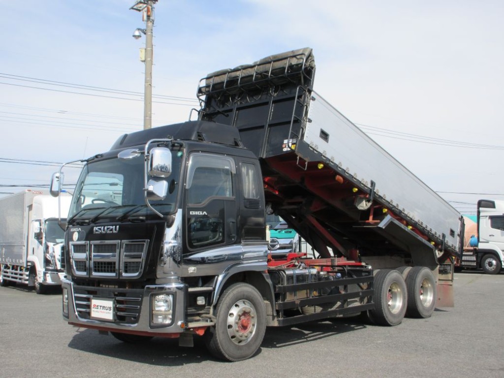 いすゞ ギガ QKG-CYM77AMの写真1