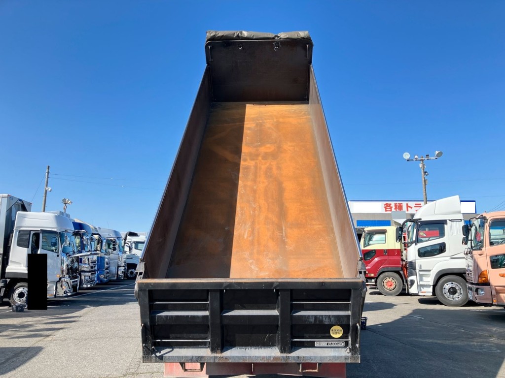 いすゞ ギガ QKG-CYM77AMの写真7