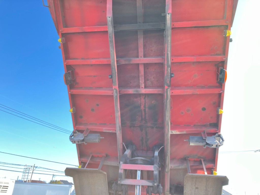 いすゞ ギガ QKG-CYM77AMの写真10