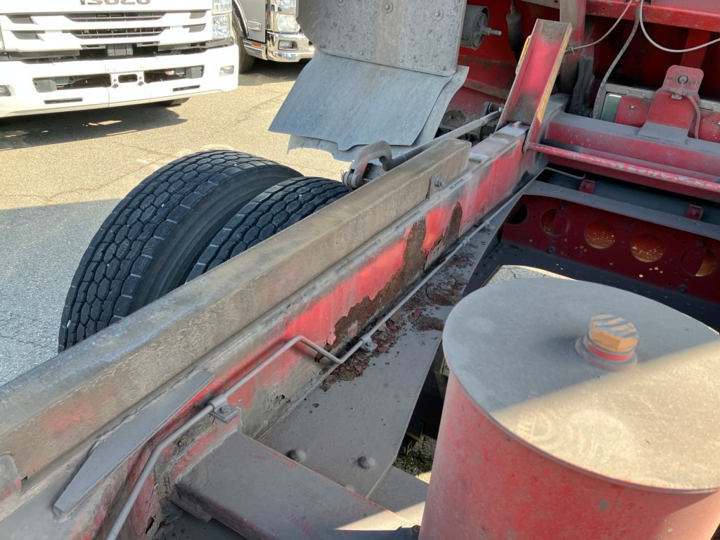 いすゞ ギガ QKG-CYM77AMの写真15