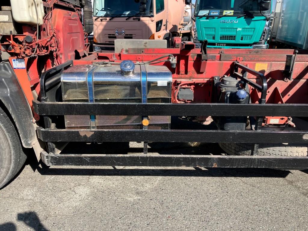 いすゞ ギガ QKG-CYM77AMの写真19