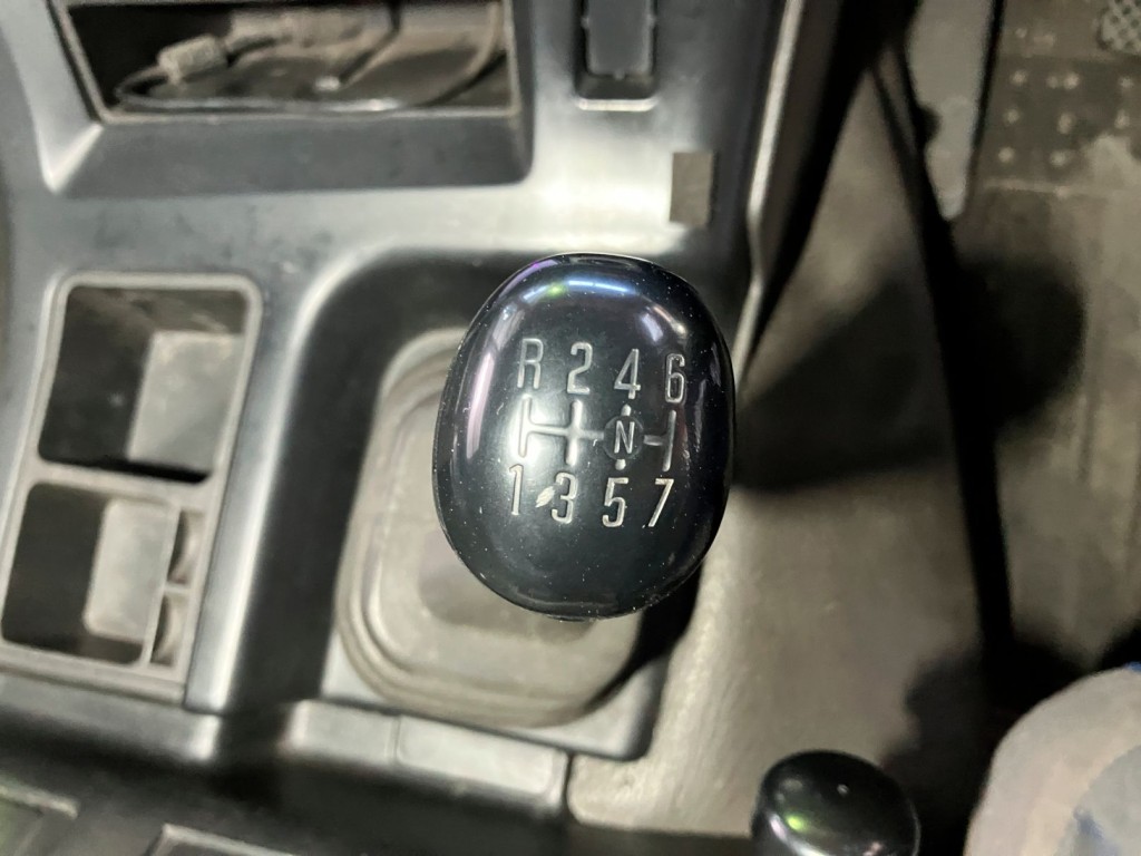 いすゞ ギガ QKG-CYM77AMの写真23