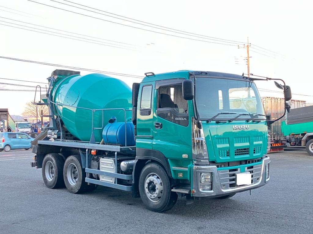 いすゞ ギガ QKG-CXZ77ATの写真2