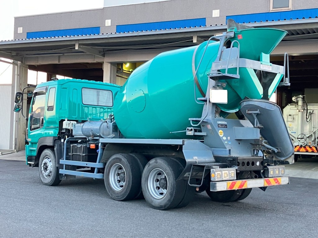 いすゞ ギガ QKG-CXZ77ATの写真3